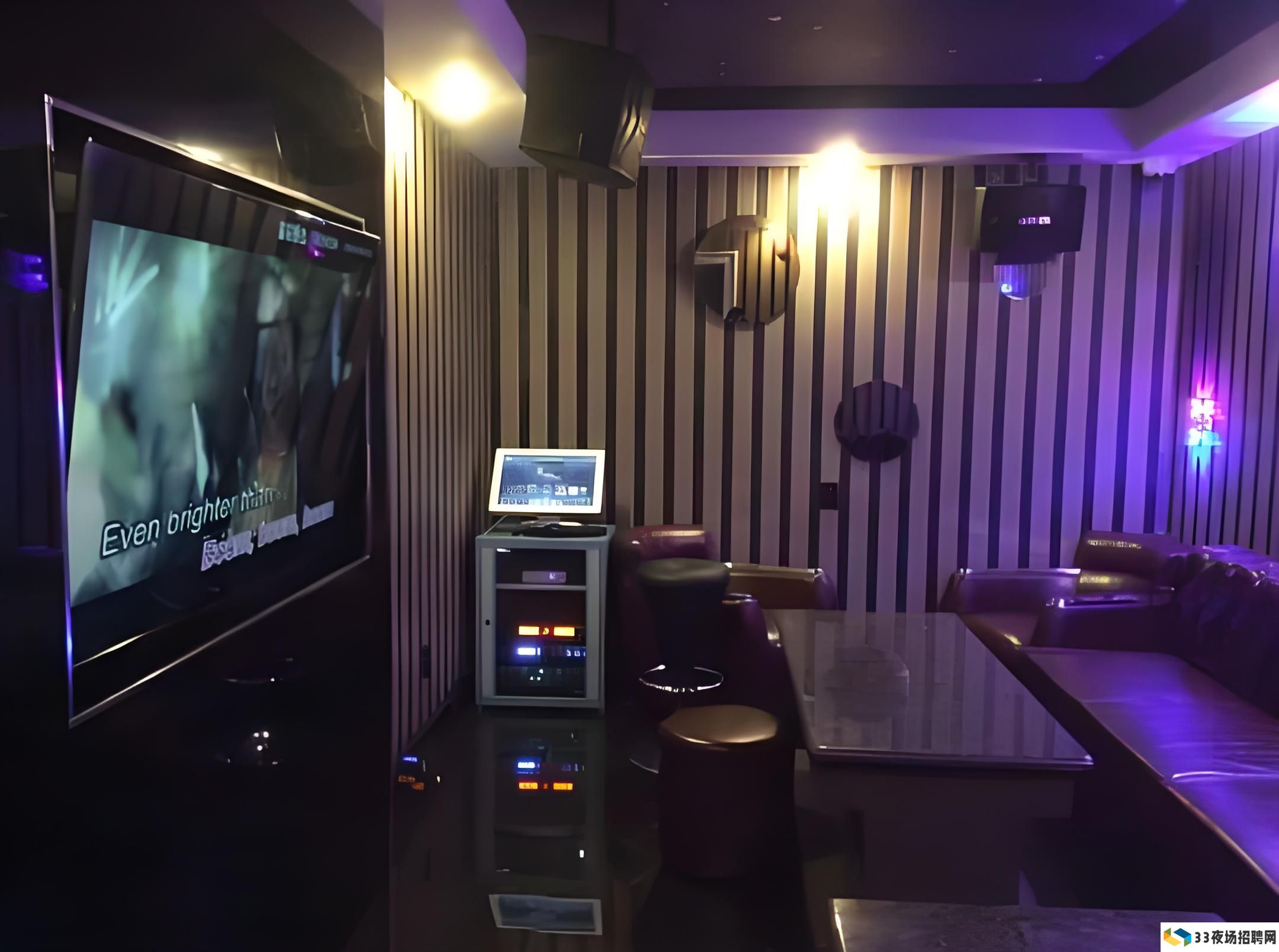 90年代复古disco酒吧，每周五的闪亮迪斯科之夜