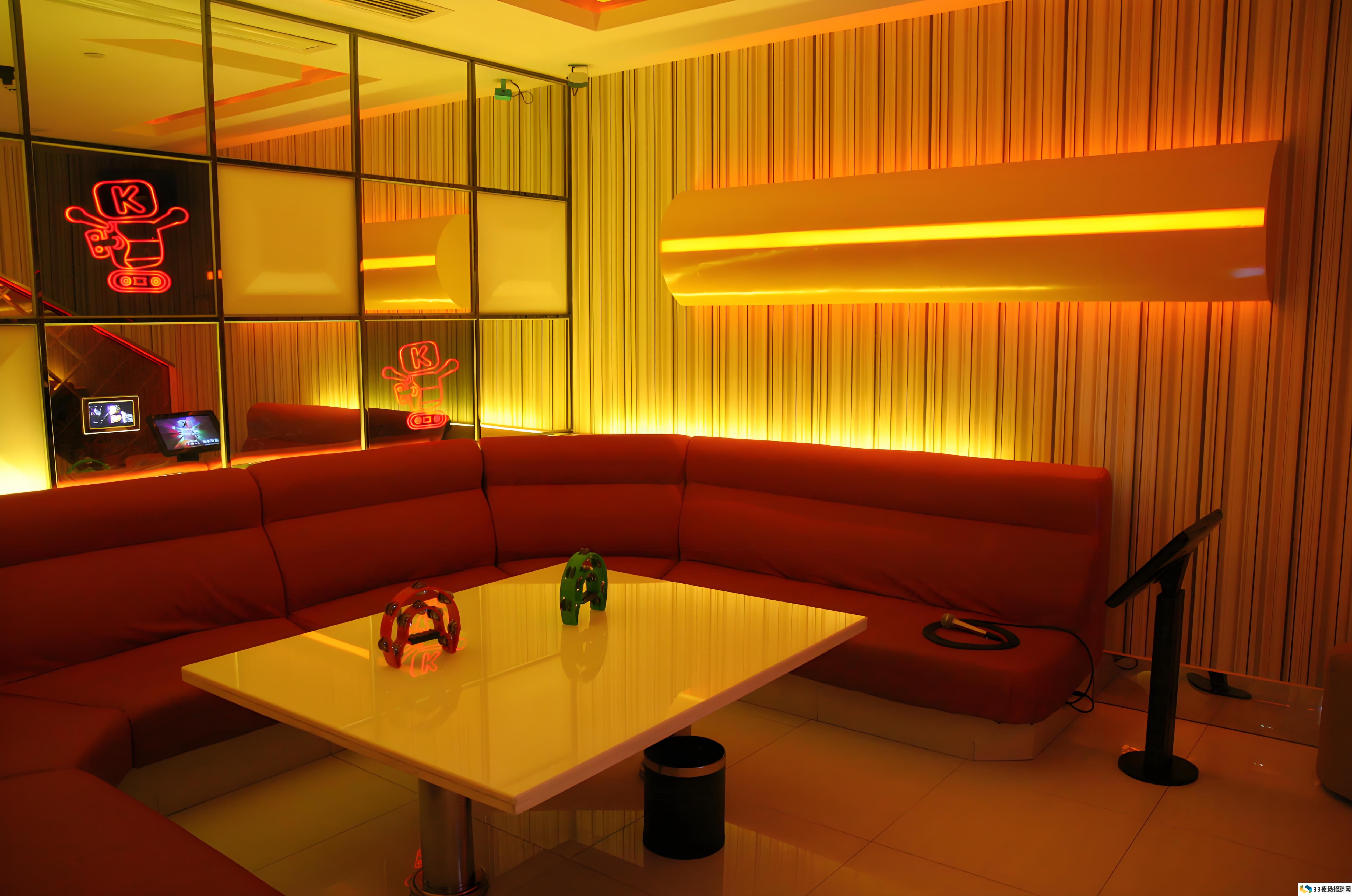 青春无敌，豪华KTV诚聘女宴会服务专员！