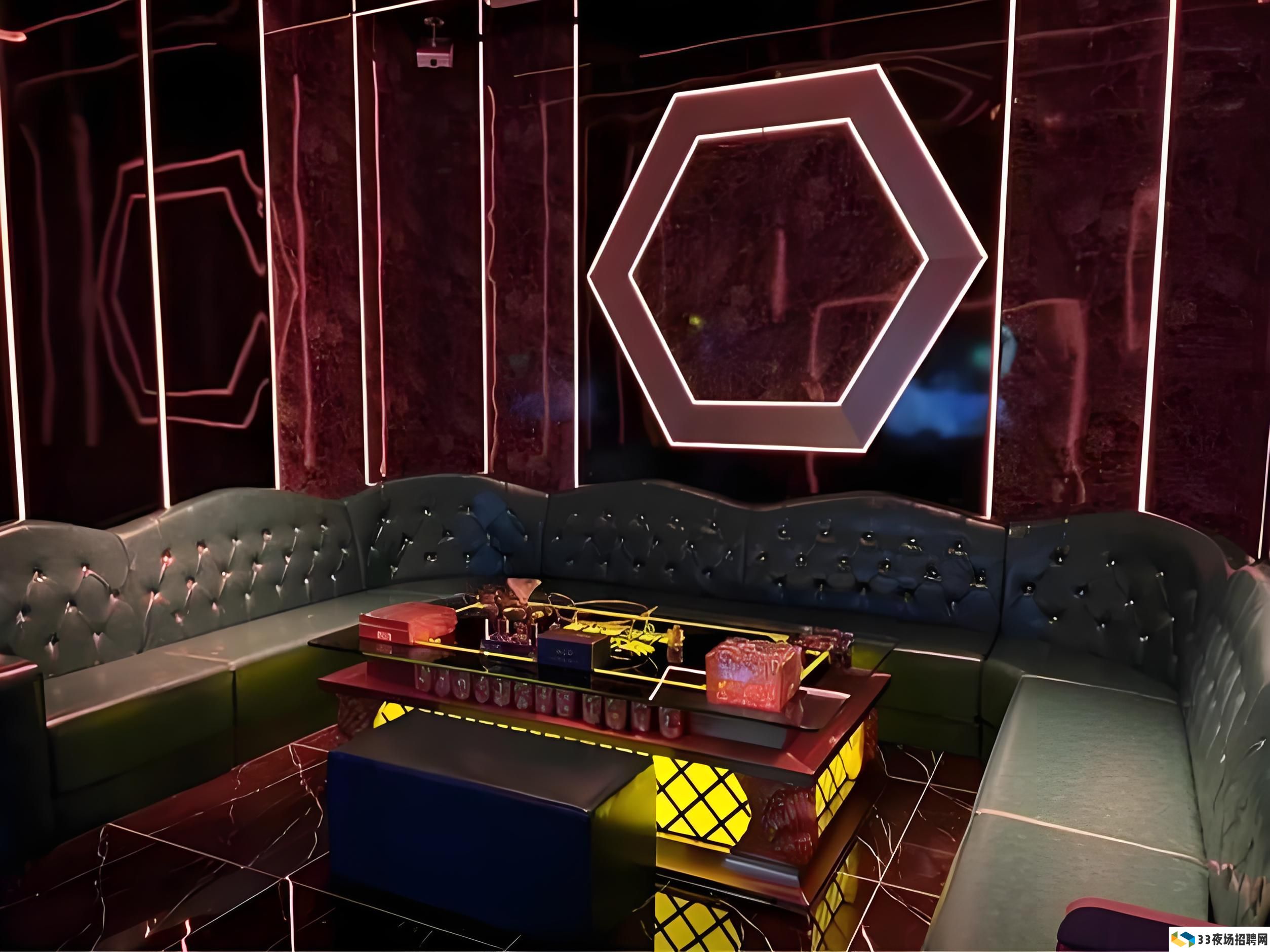 寻找夜生活的亮点&mdash;&mdash;加入我们的女性客户服务团队